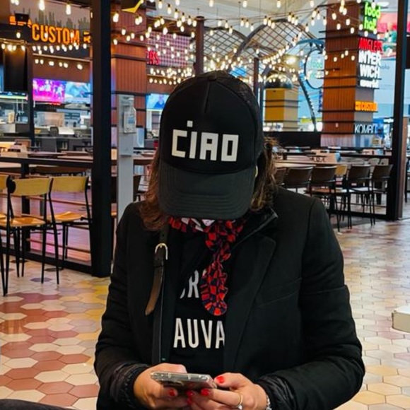 Meet your Posher, Esmee - Picture 1 of 2